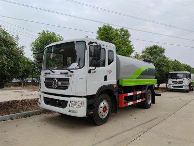 杭州用戶喜提12方灑水車，澆花、澆樹、綠化噴灑功能全